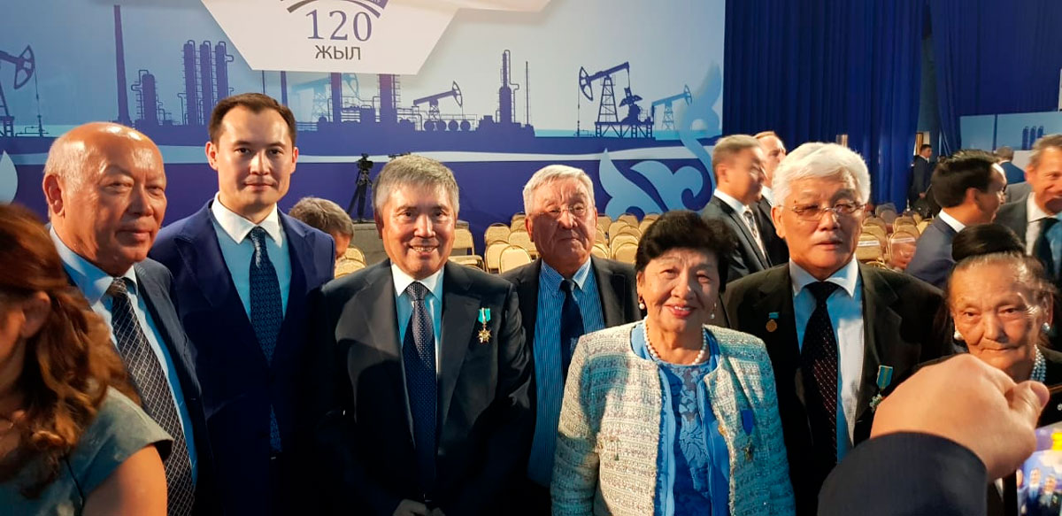 Глава государства провел расширенное совещание по вопросам развития нефтегазовой отрасли — фото 8